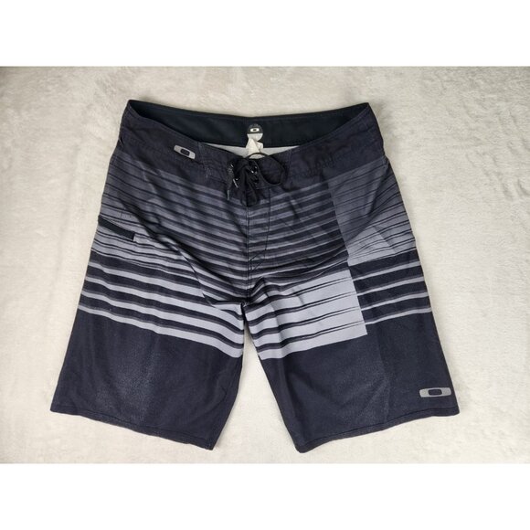 Vintage Oakley Board Shorts Men Size 34 Black Stripes Swimming - Picture 1 of 14